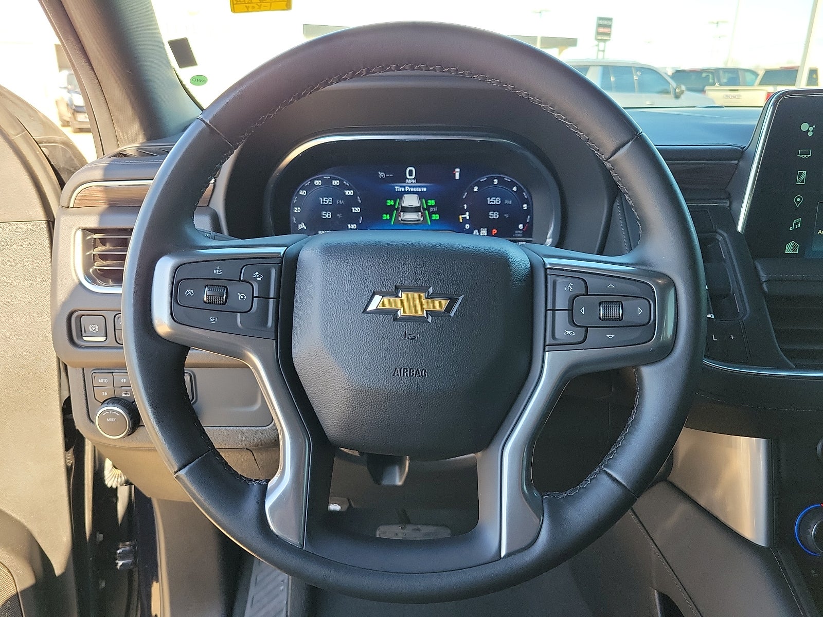 2024 Chevrolet Suburban LT