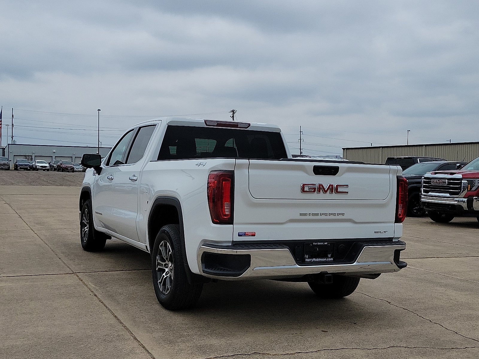 2025 GMC Sierra 1500 SLT