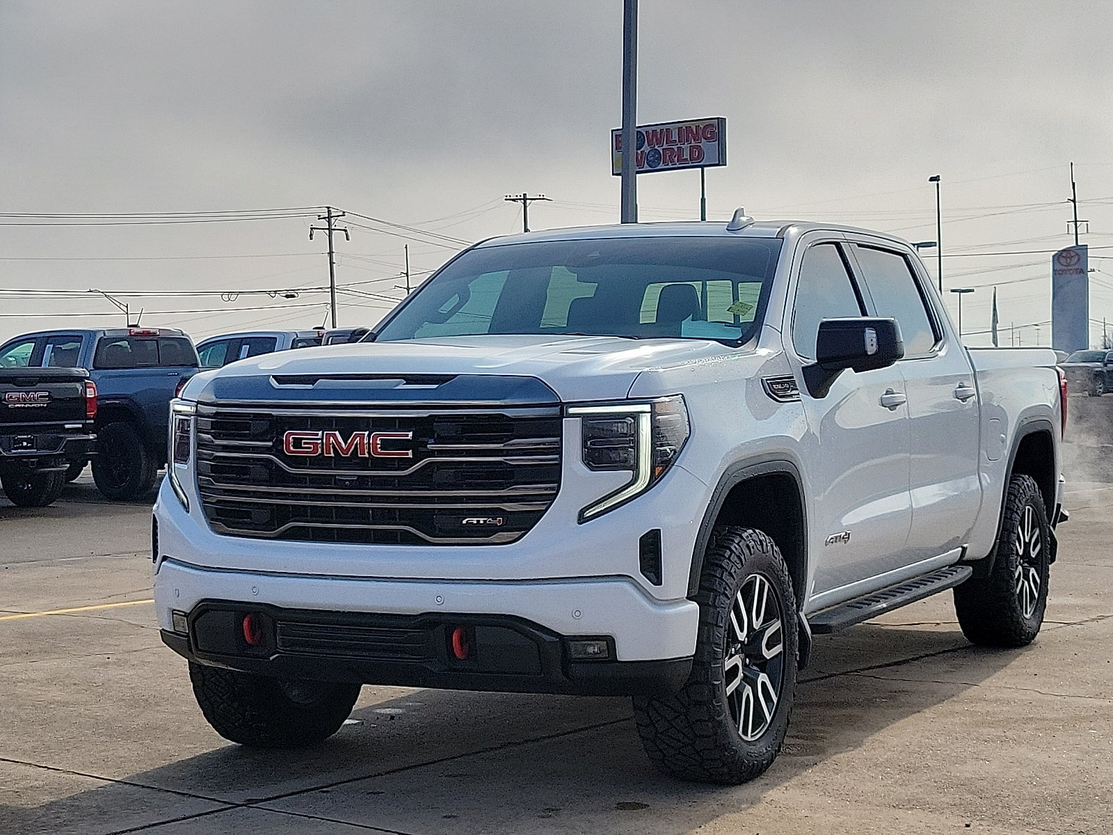 2023 GMC Sierra 1500 AT4