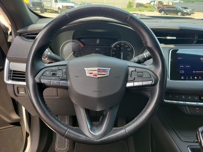 2022 Cadillac XT4 Premium Luxury