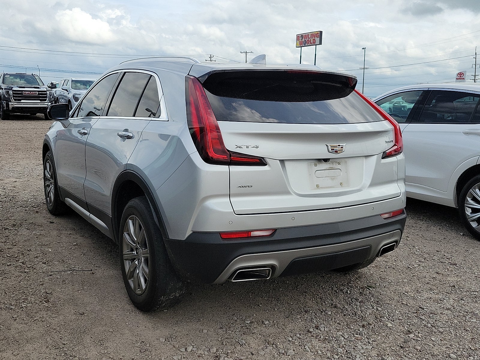 2022 Cadillac XT4 Premium Luxury