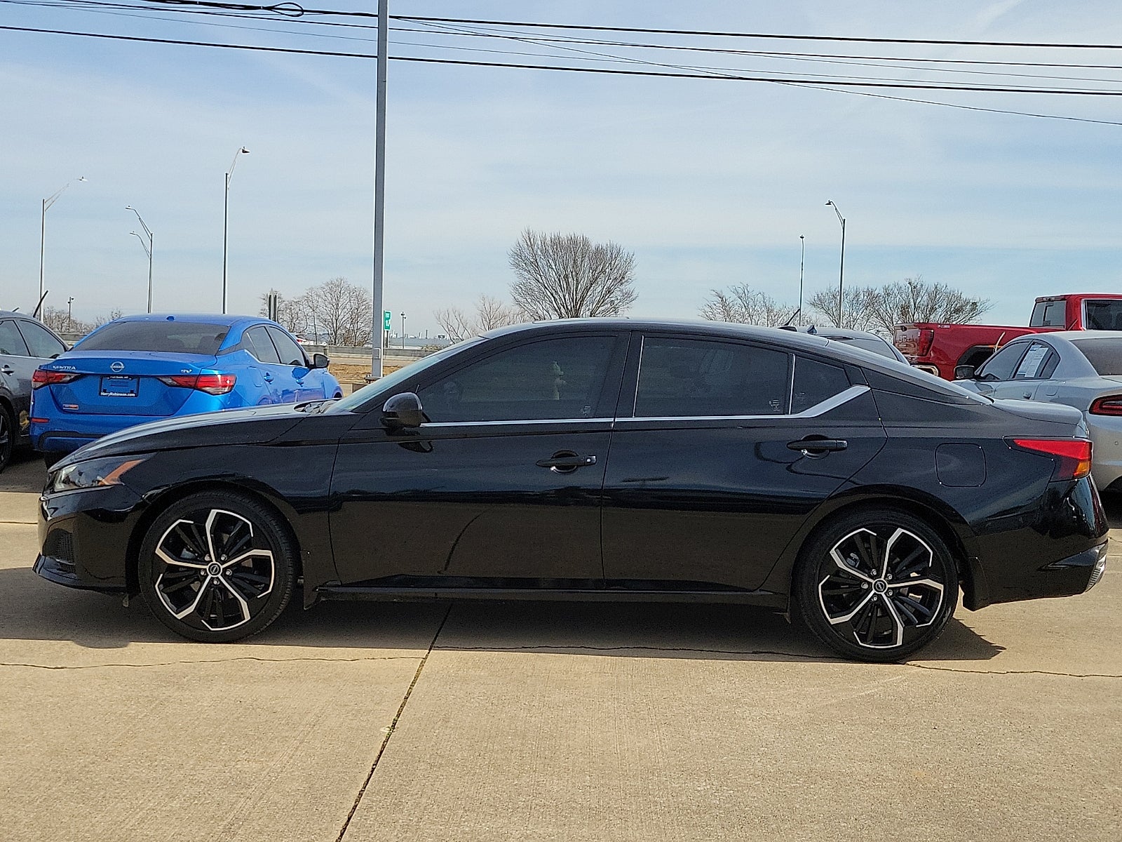 2023 Nissan Altima SR FWD