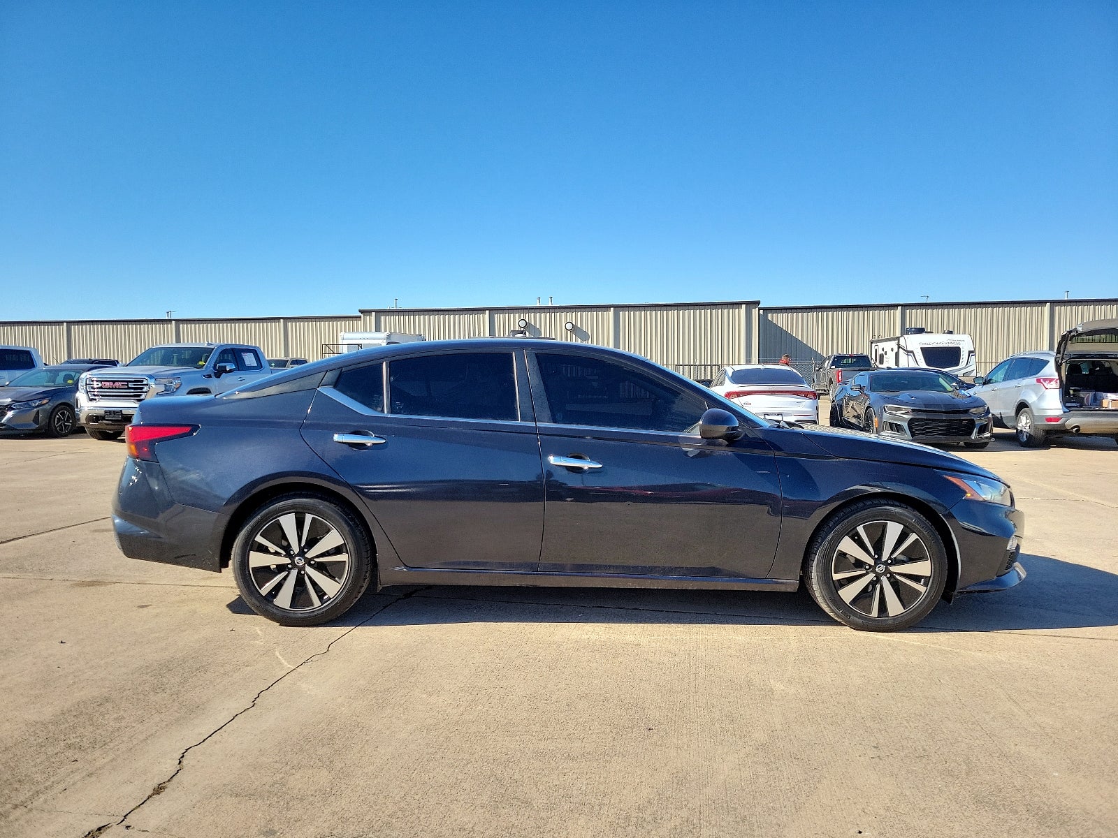2022 Nissan Altima SV FWD