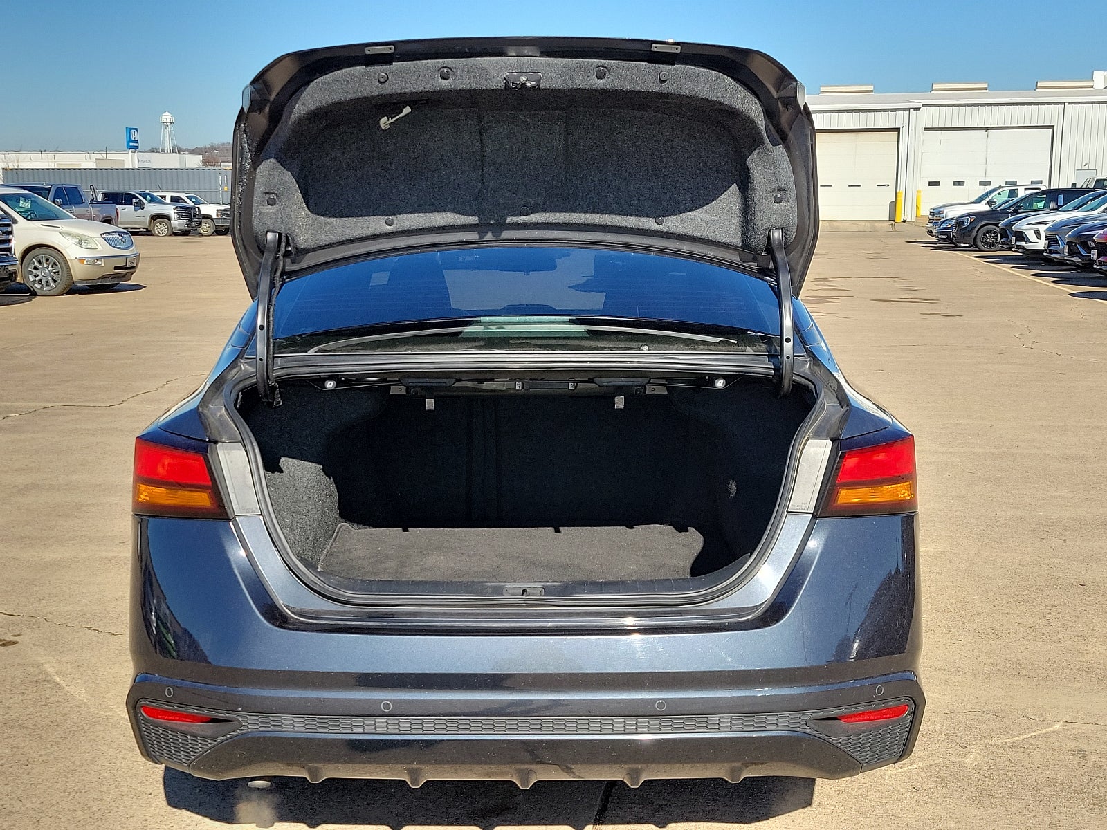 2022 Nissan Altima SV FWD