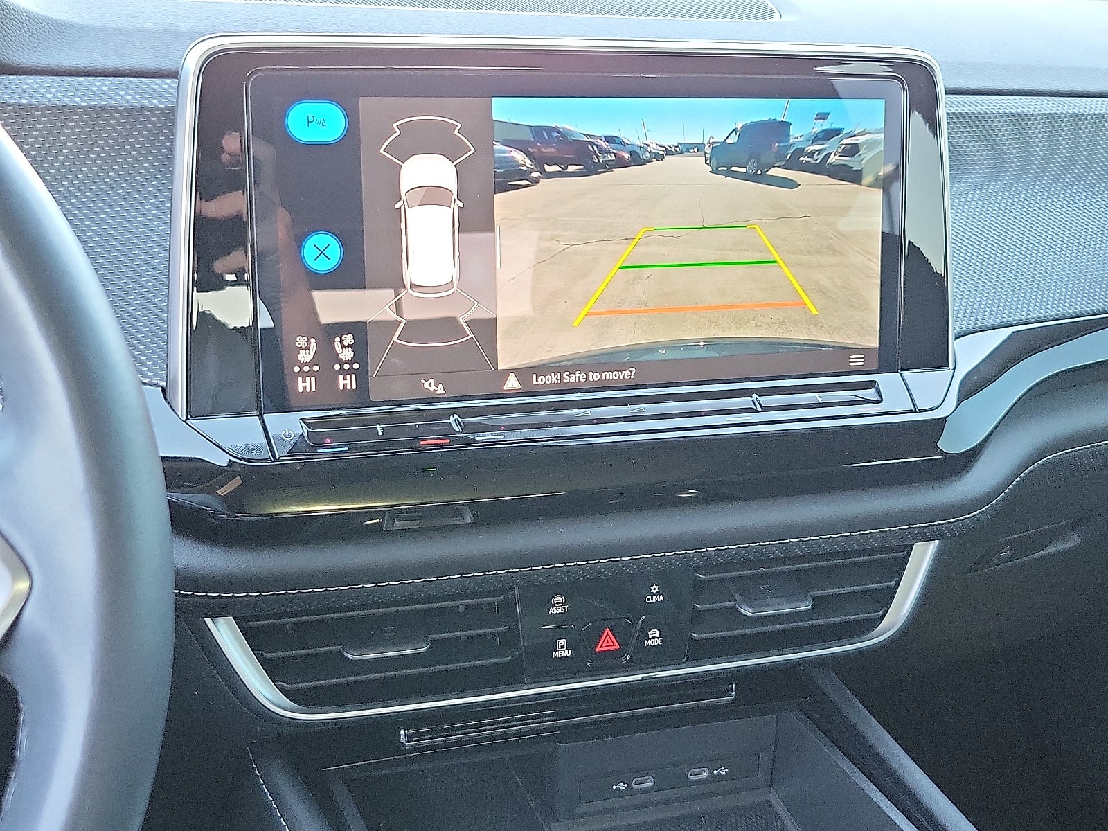 2024 Volkswagen Atlas Cross Sport 2.0T SEL R-Line