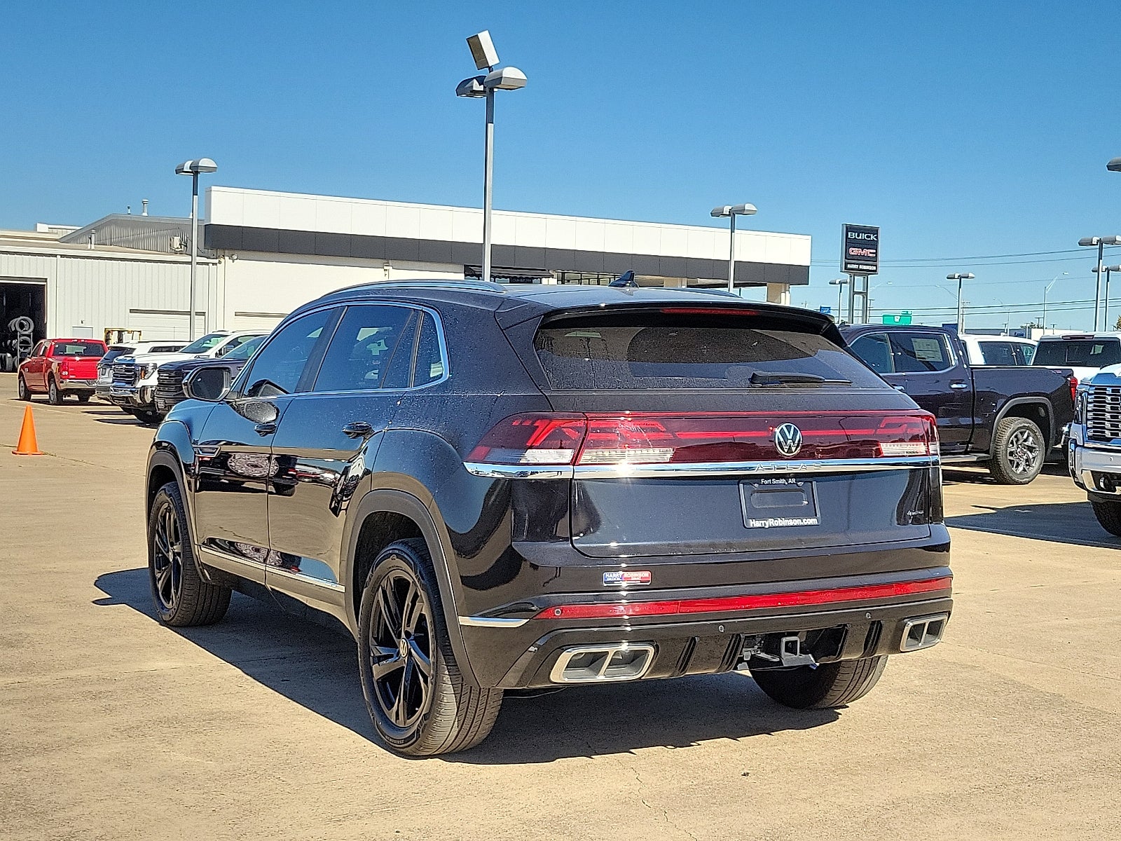 2024 Volkswagen Atlas Cross Sport 2.0T SEL R-Line