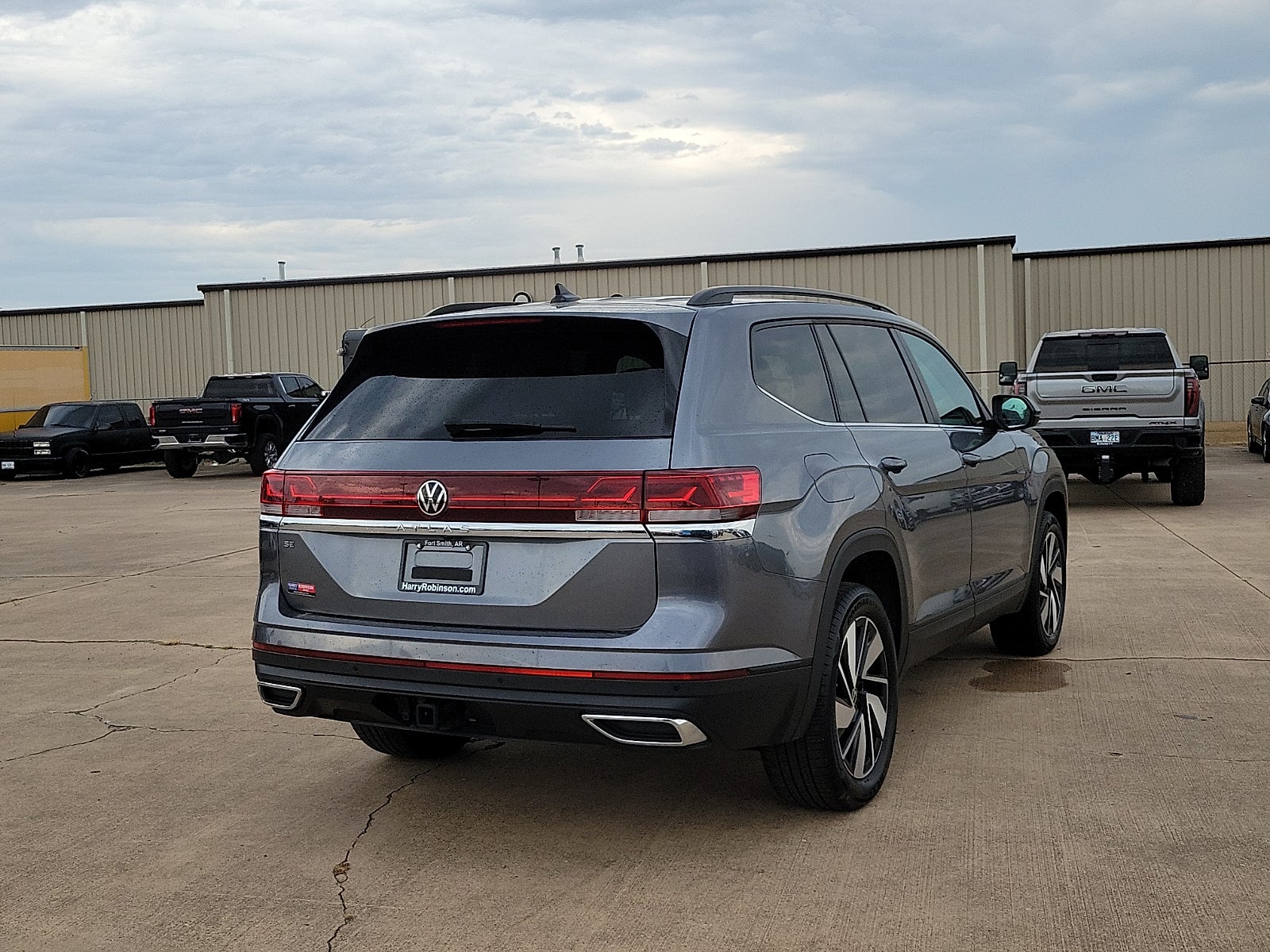 2025 Volkswagen Atlas 2.0T SE w/Technology