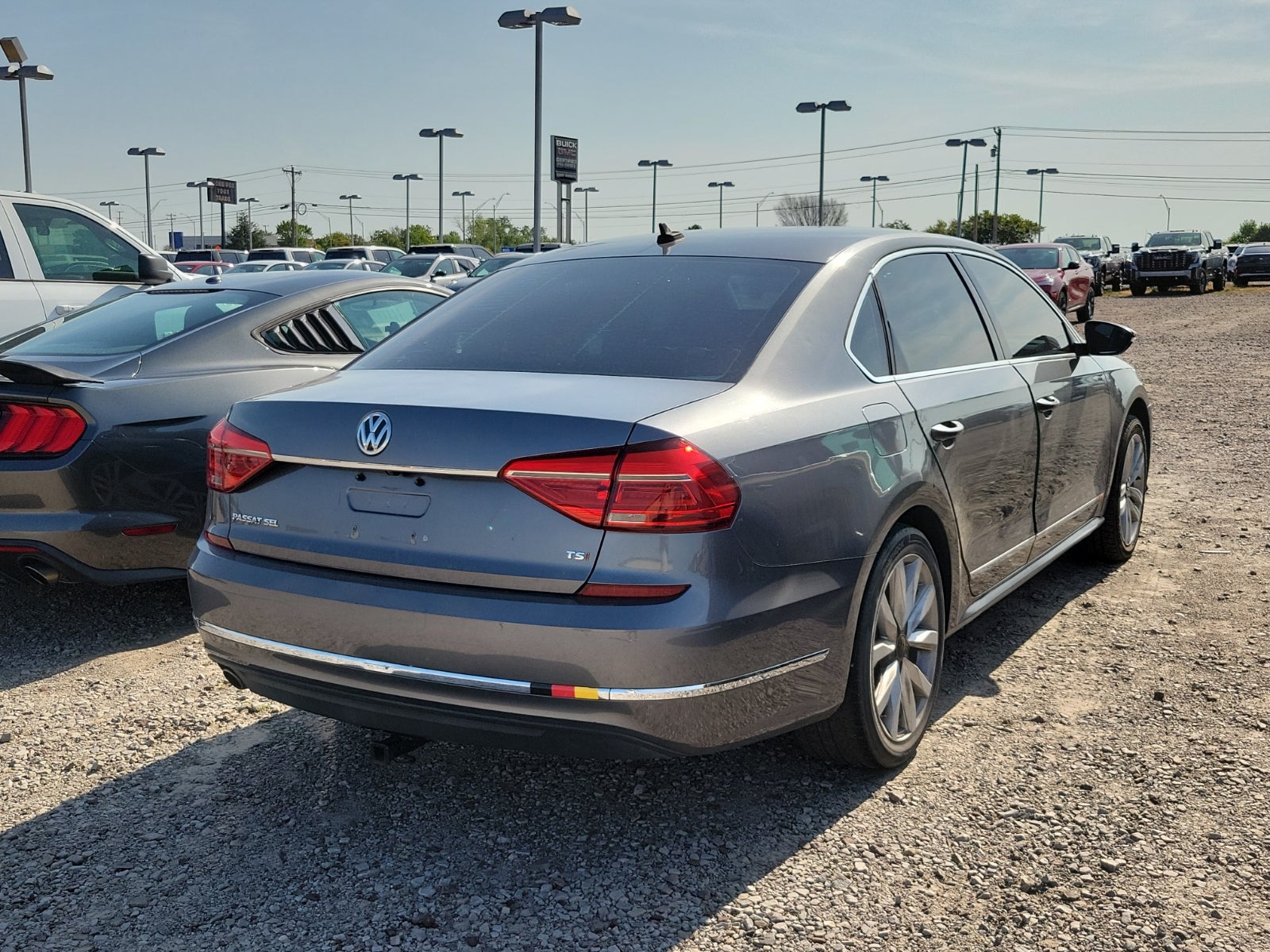 2016 Volkswagen Passat 1.8T SEL