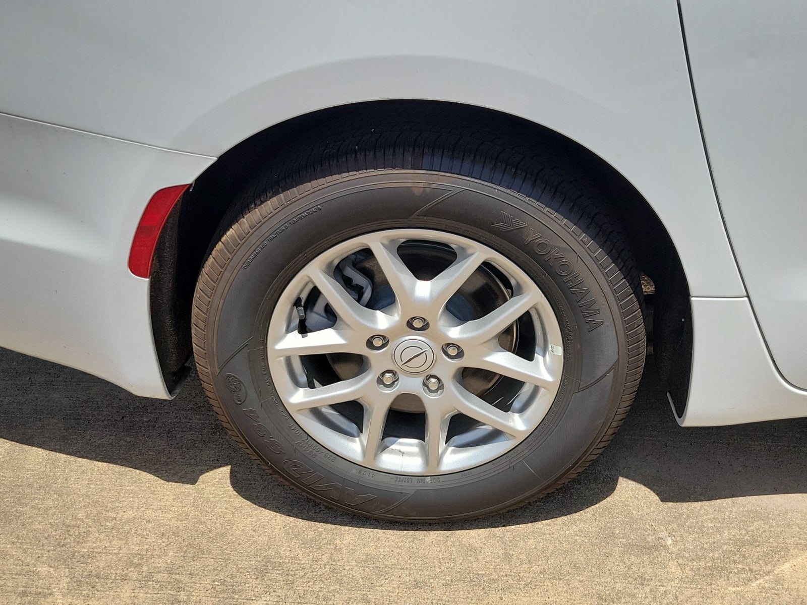 2026 Chrysler Pacifica Select