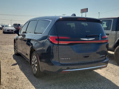 2024 Chrysler Pacifica Hybrid Select