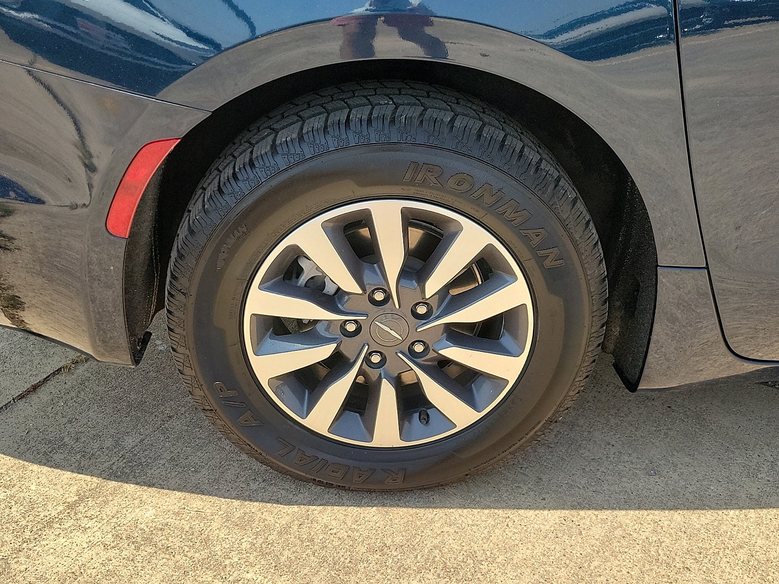 2024 Chrysler Pacifica Hybrid Select