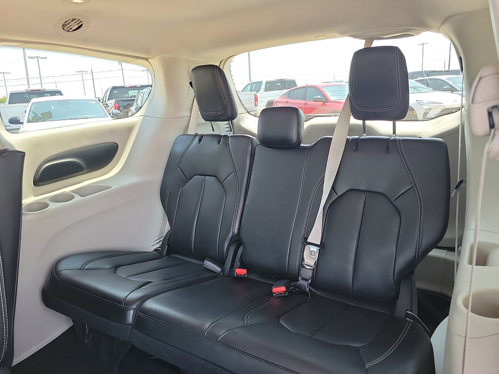 2024 Chrysler Pacifica Hybrid Select