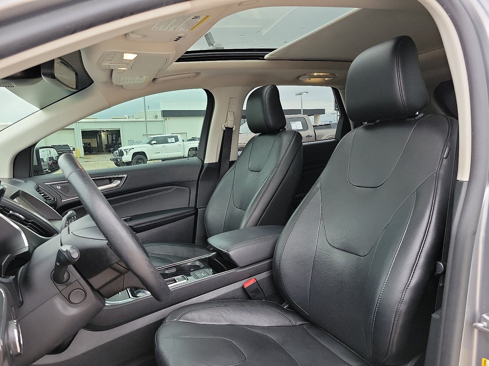 2020 Ford Edge Titanium