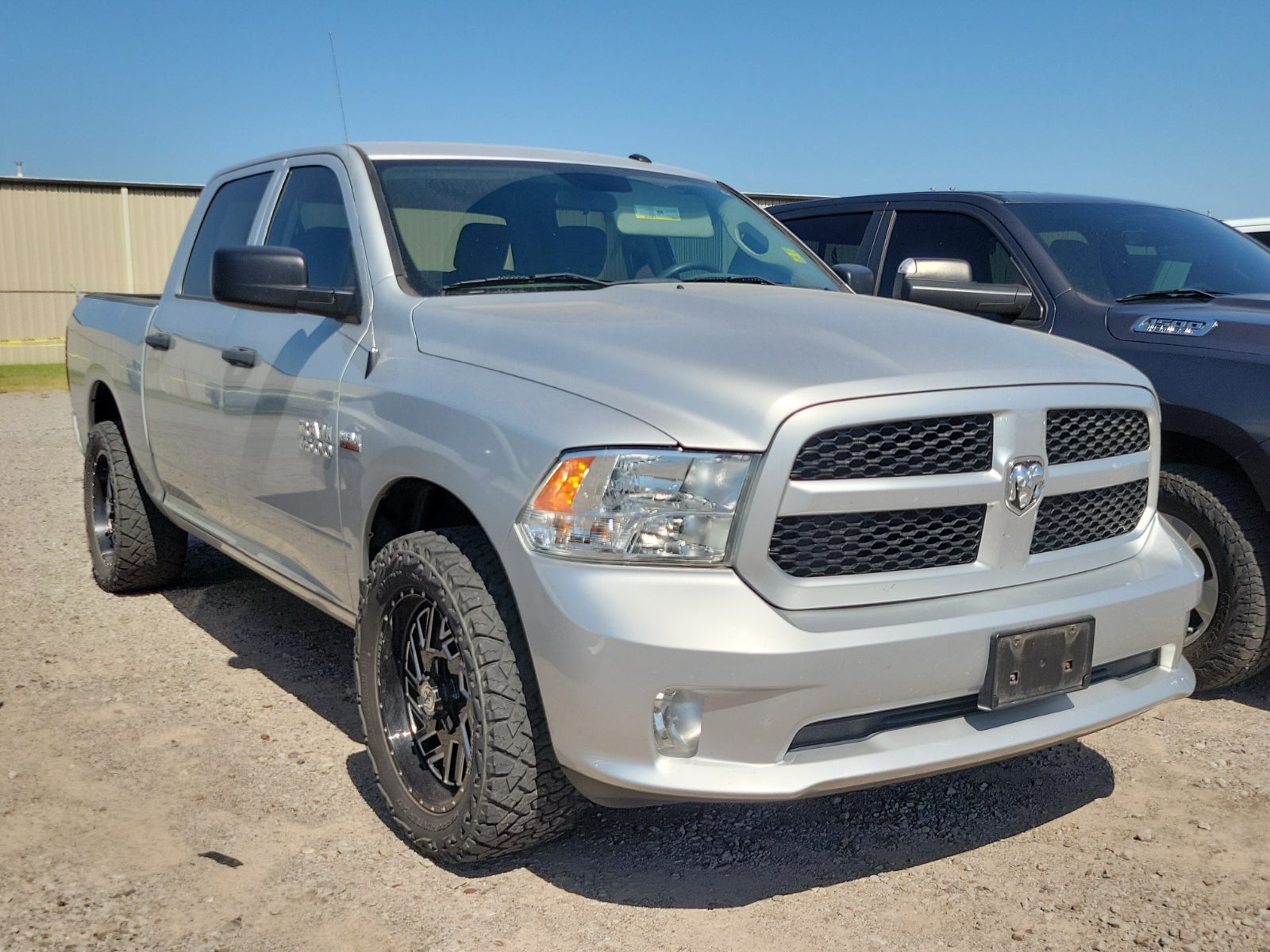 2018 RAM 1500 Express Crew Cab 4x4 5'7" Box