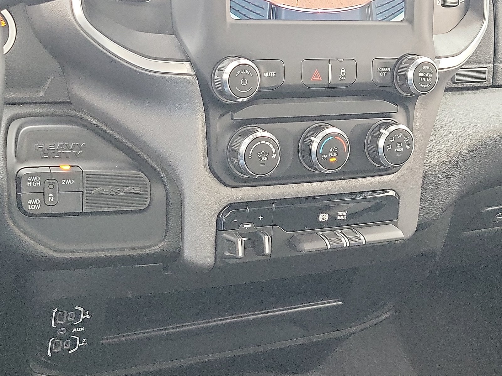 2024 RAM 2500 Big Horn Crew Cab 4x4 6'4" Box