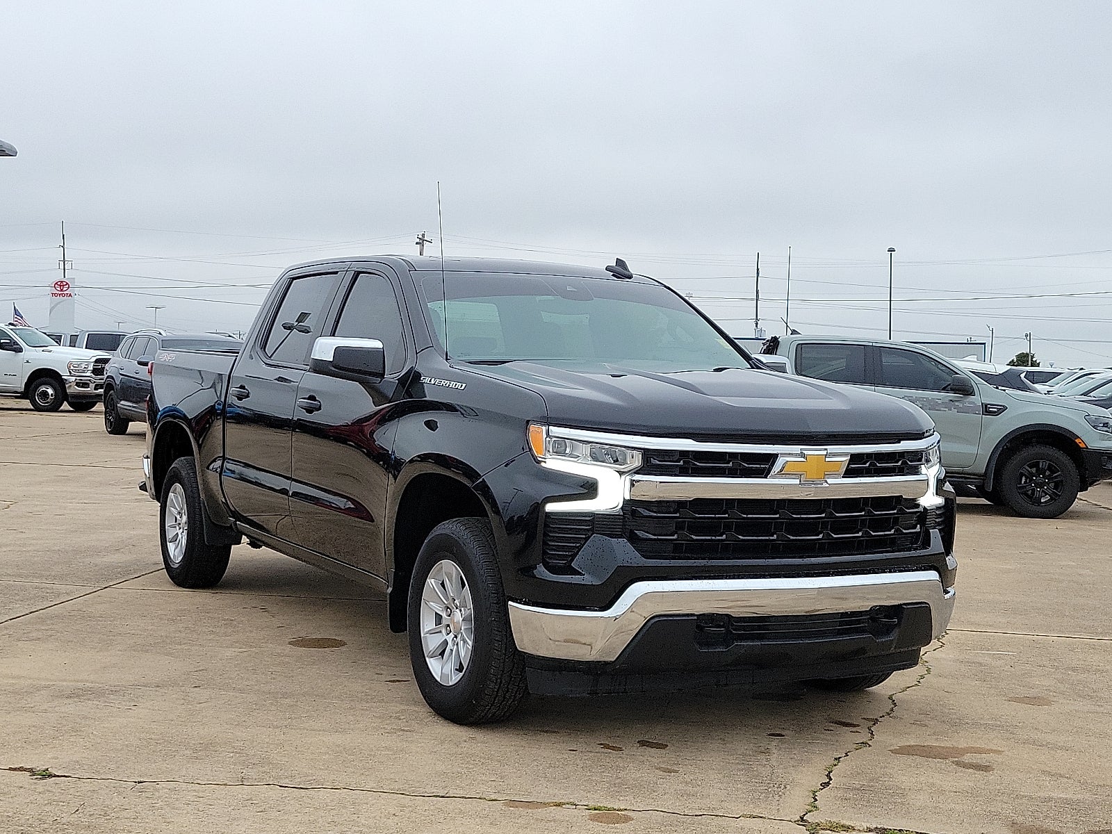2025 Chevrolet Silverado 1500 LT