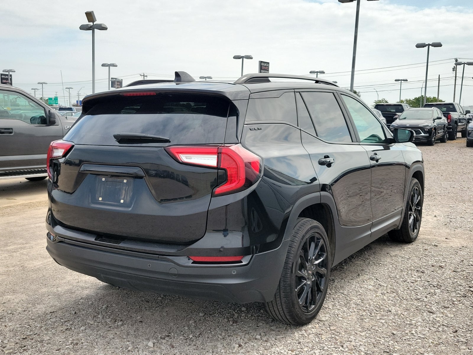 2023 GMC Terrain SLE