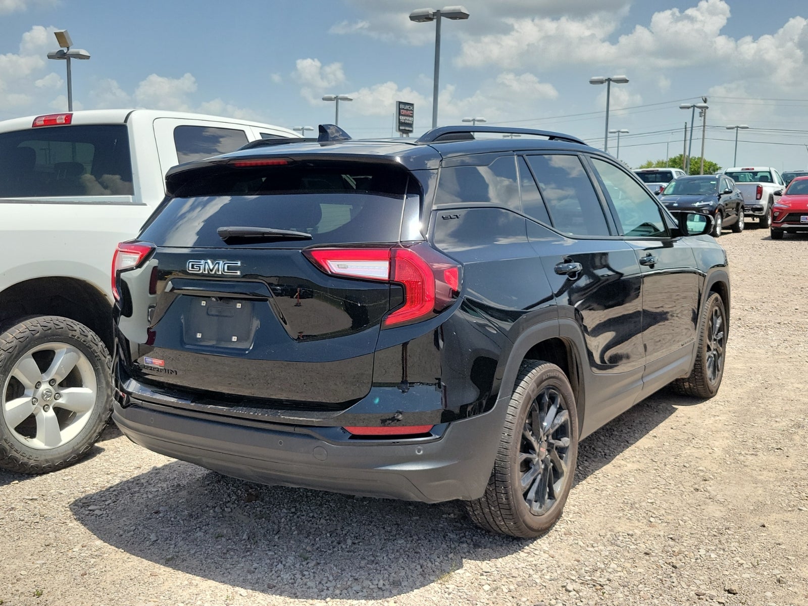 2024 GMC Terrain SLT