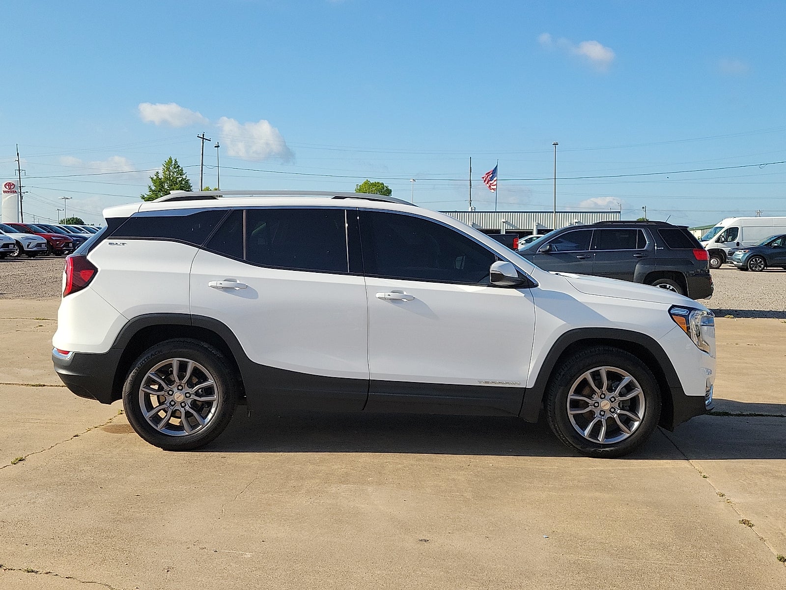 2022 GMC Terrain SLT