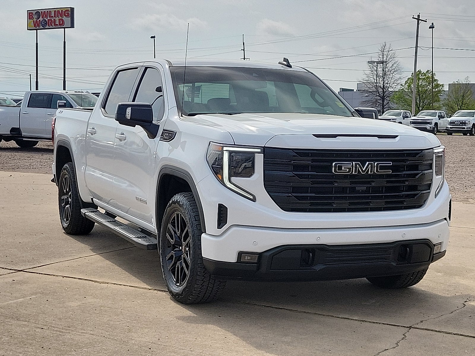 2025 GMC Sierra 1500 Elevation