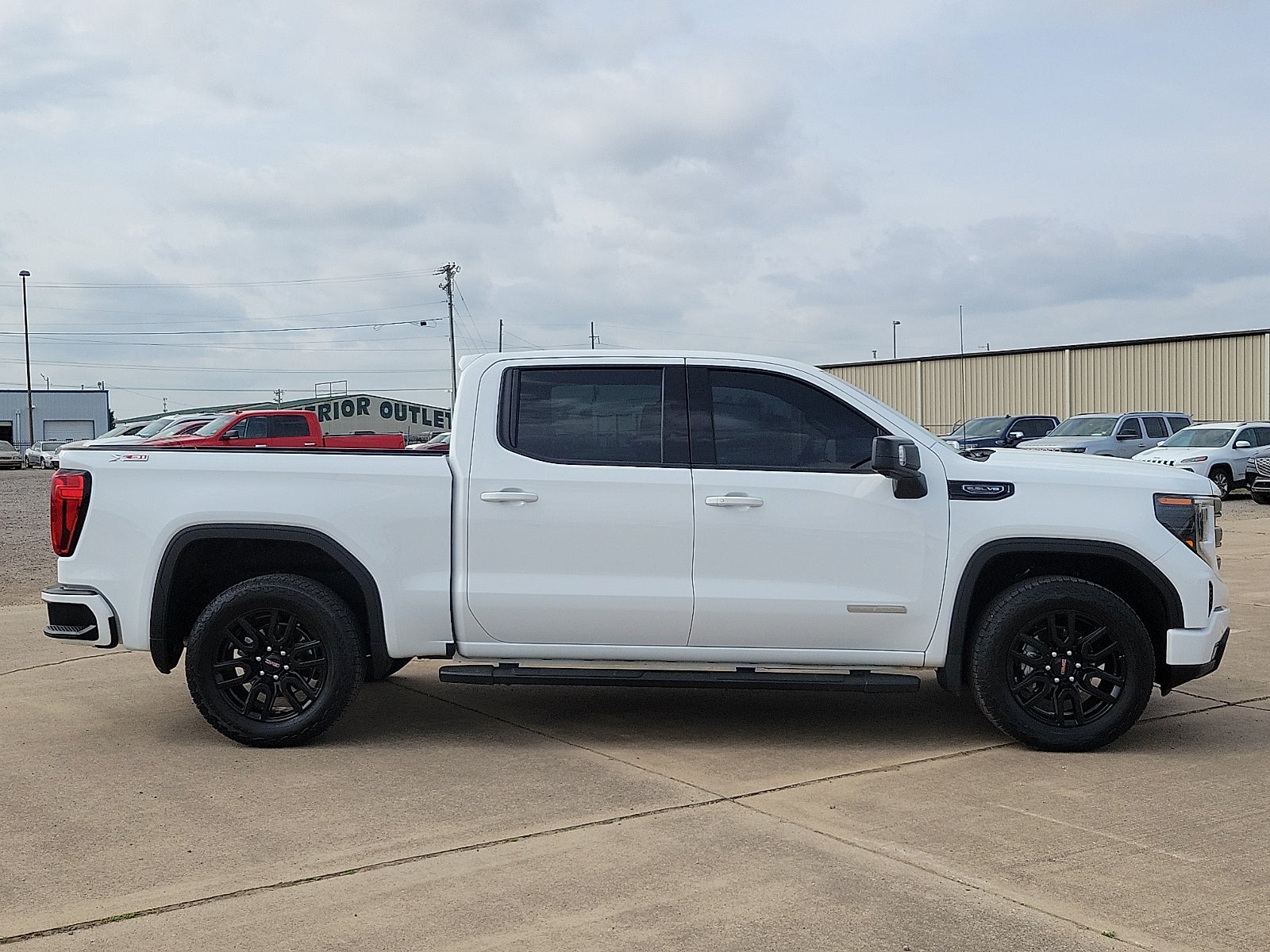 2025 GMC Sierra 1500 Elevation