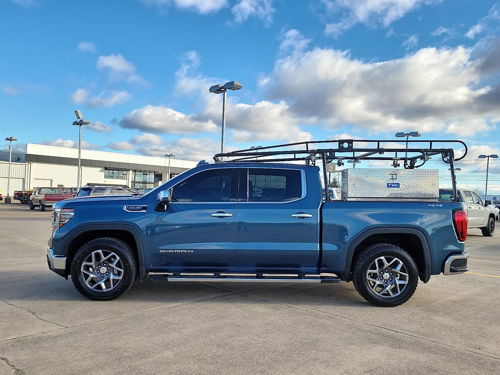 2024 GMC Sierra 1500 SLT