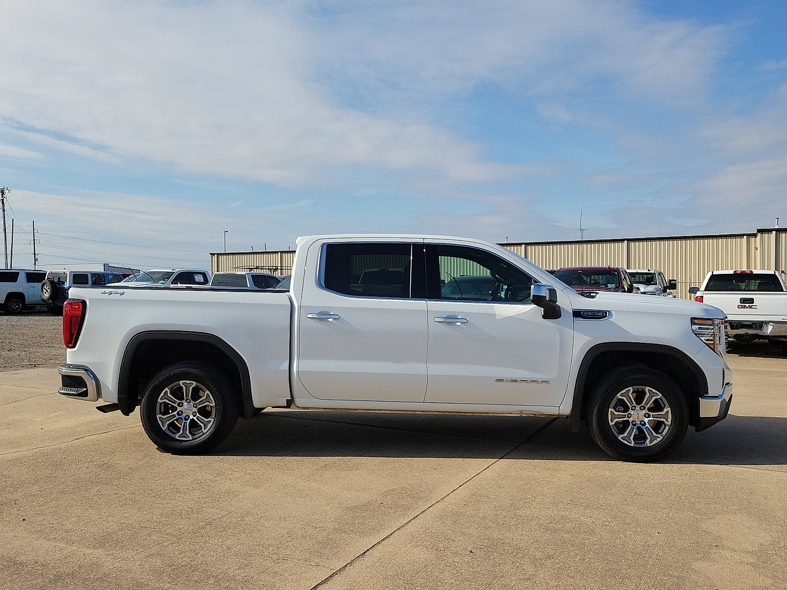 2024 GMC Sierra 1500 SLT
