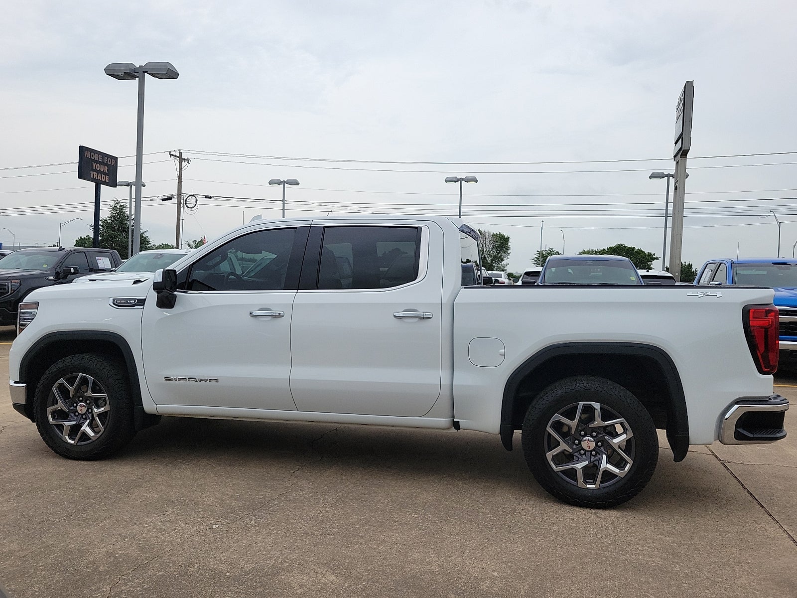 2024 GMC Sierra 1500 SLT