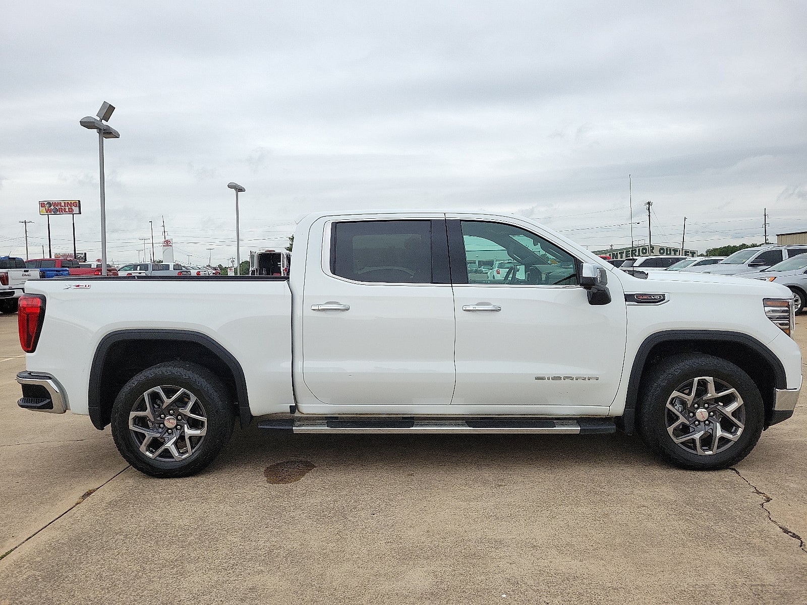 2023 GMC Sierra 1500 SLT