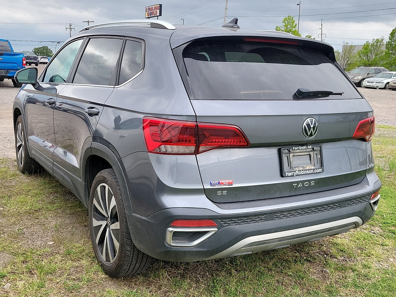 2023 Volkswagen Taos SE