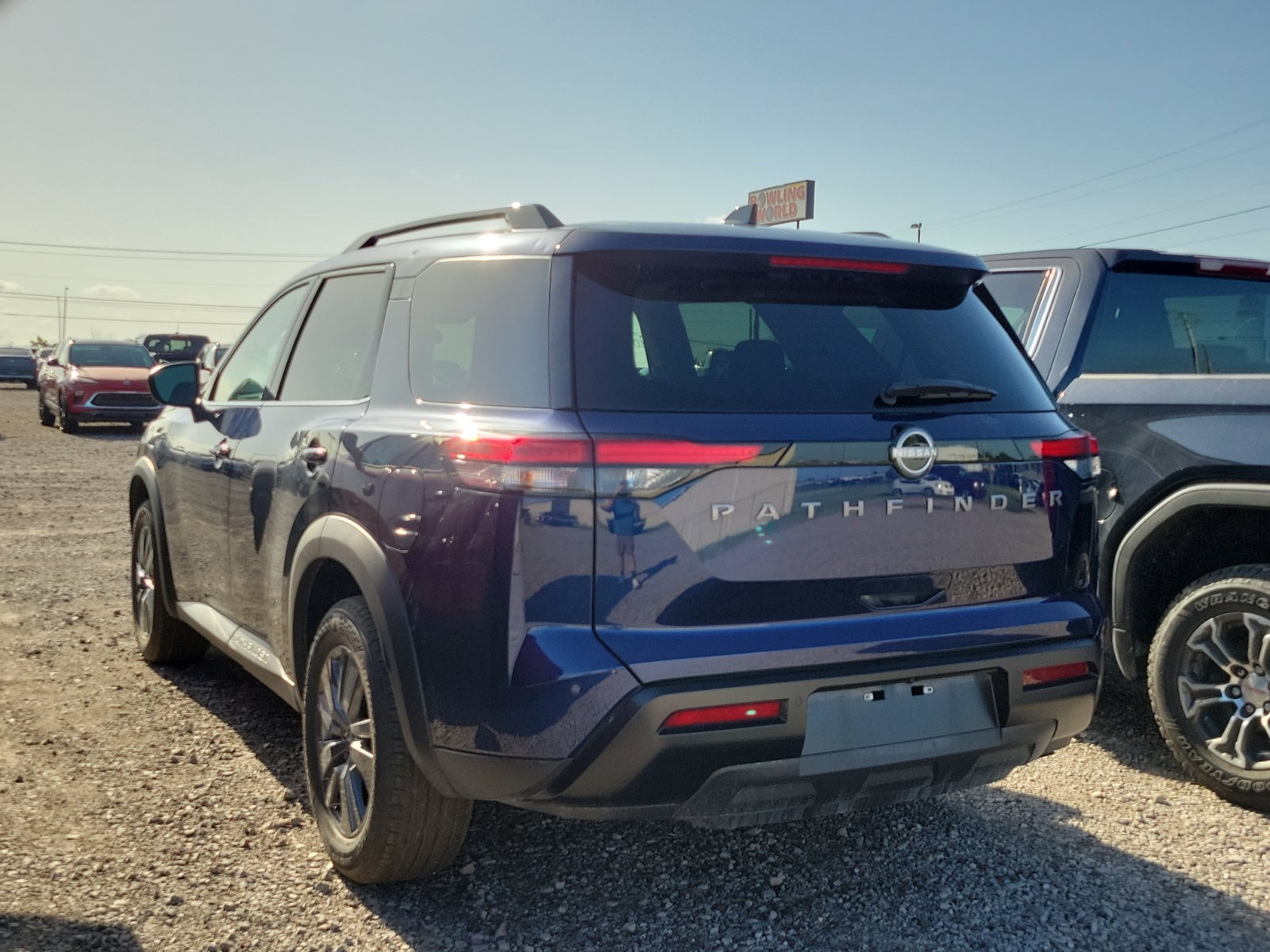 2026 Nissan Pathfinder SV