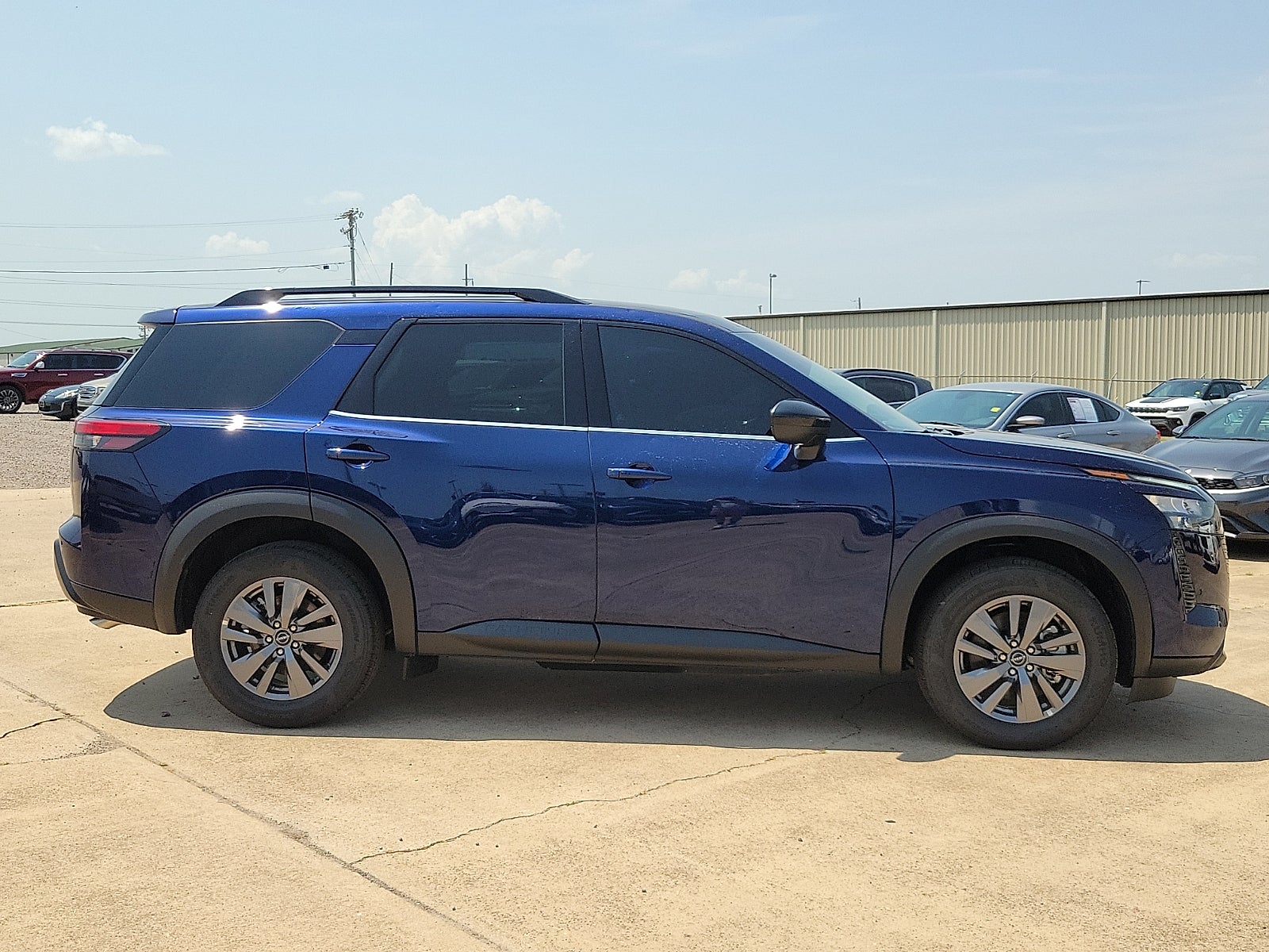 2026 Nissan Pathfinder SV