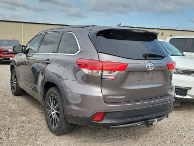 2017 Toyota Highlander SE