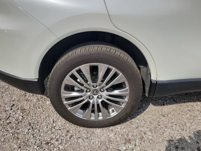 2022 Toyota Venza XLE