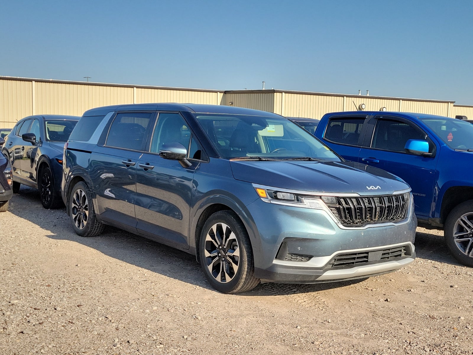 2023 Kia Carnival EX