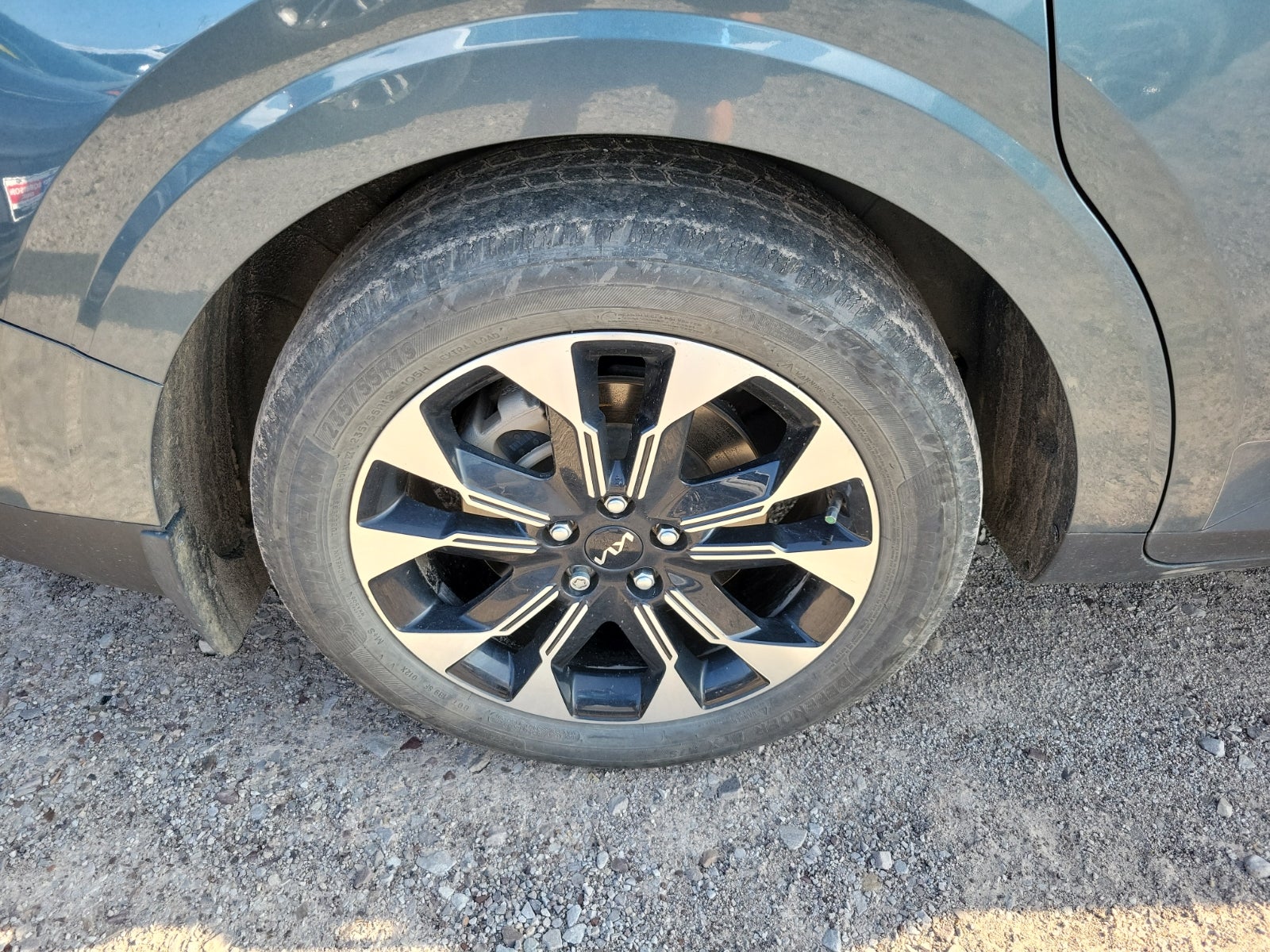 2023 Kia Carnival EX
